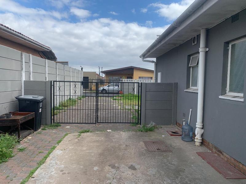 3 Bedroom Property for Sale in Voelvlei Western Cape